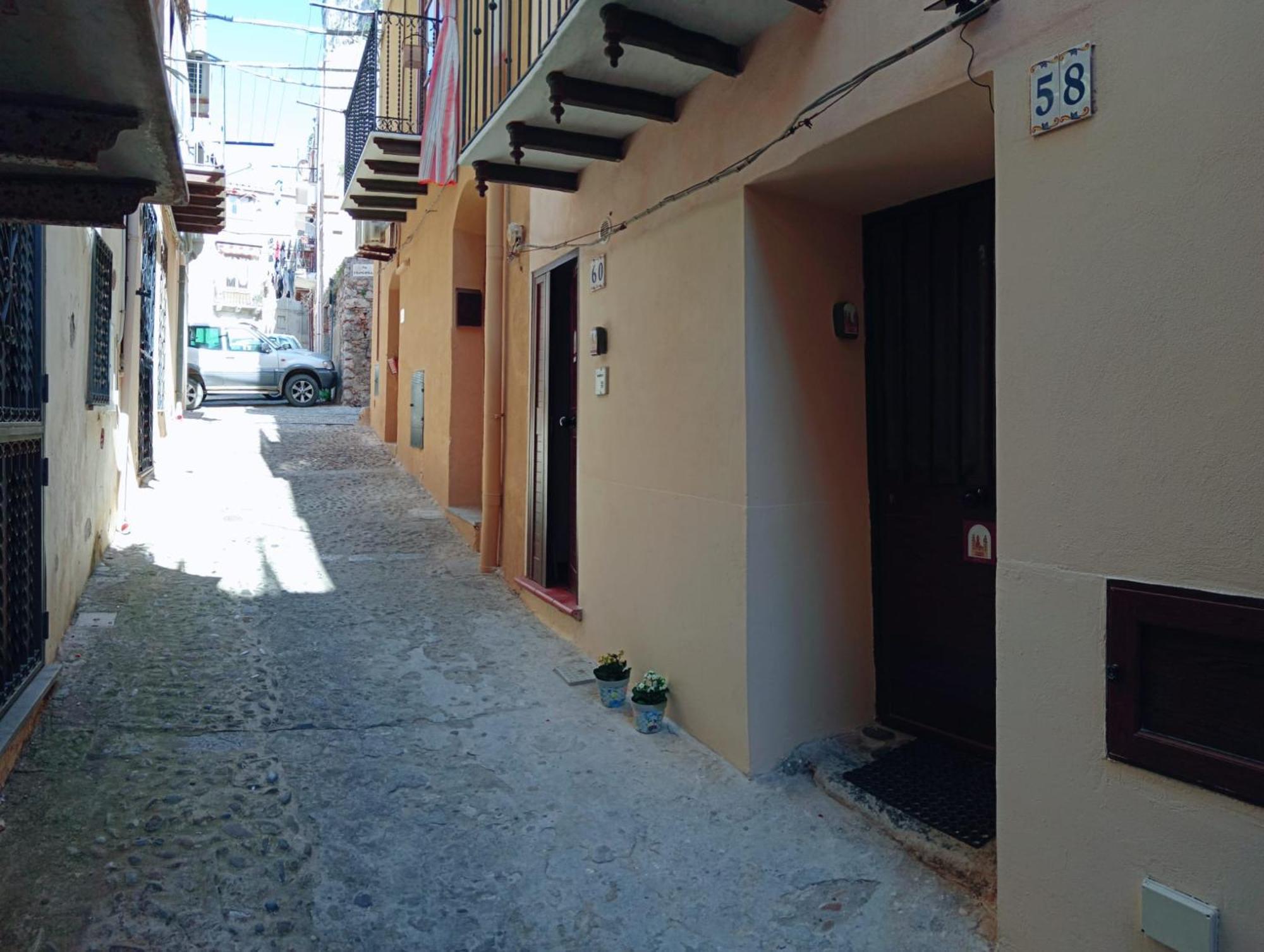 Rocca&Torre Houses 切法卢 外观 照片